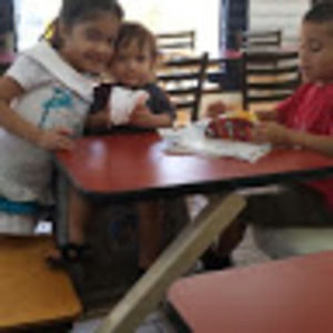 Meet your Posher, Ana